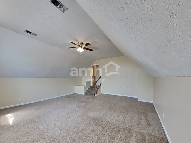 Building Photo - 427 Parrish Hill