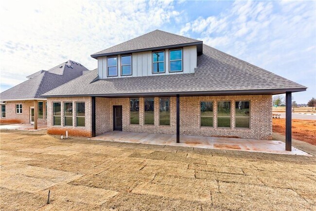 Building Photo - Newer Home + Edmond Schools + 4 bedrooms +...