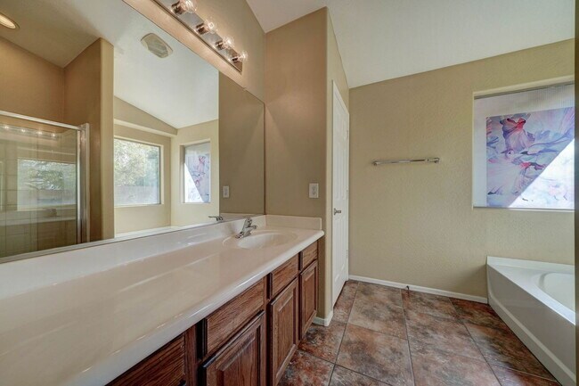 Building Photo - 7252 S 46th Ln