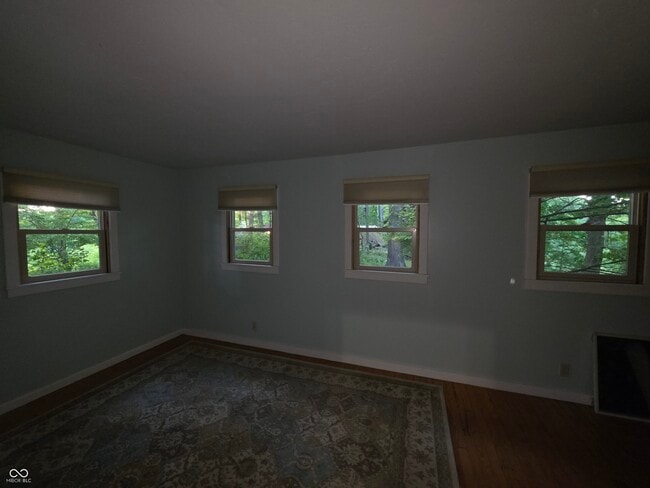 Building Photo - 158 Redbud Ln