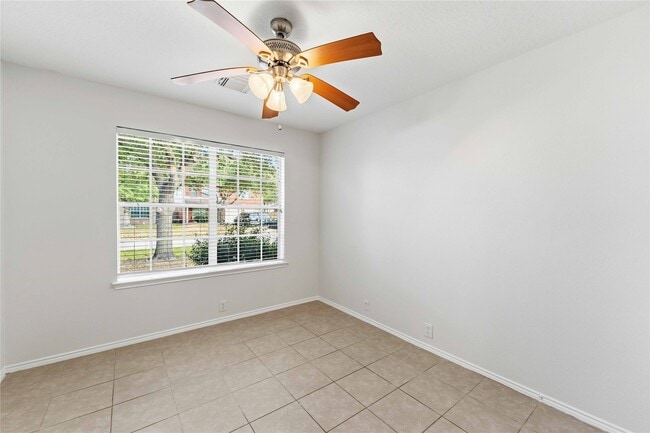 Building Photo - 21219 Somerset Park Ln