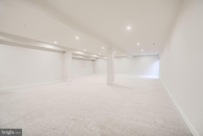 Building Photo - 13605 Otono Dr