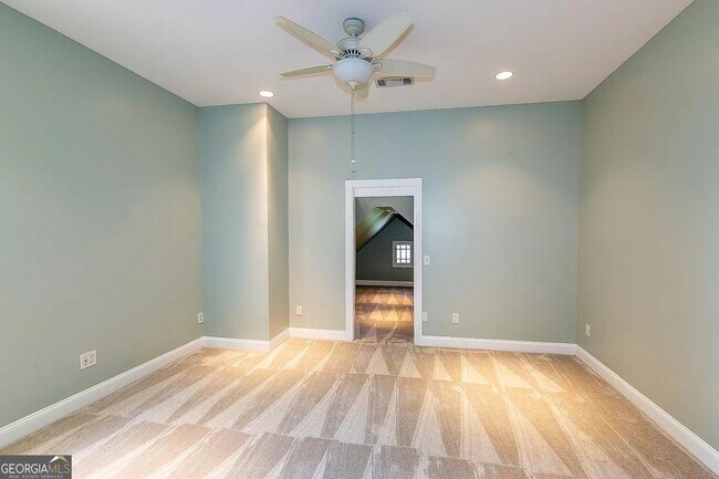 Building Photo - 1282 Monroe Dr NE