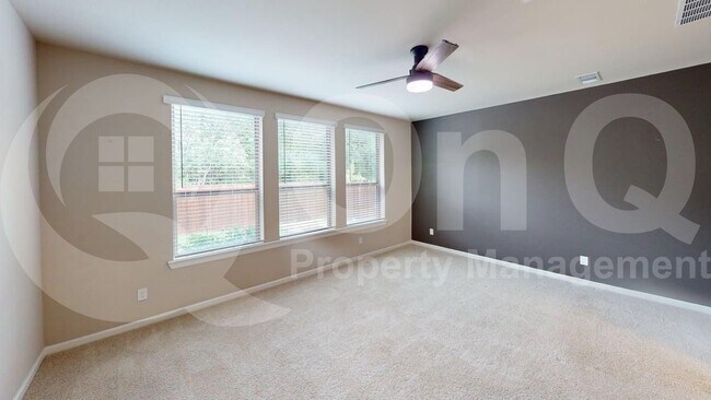 Building Photo - 5521 Capilano Ct