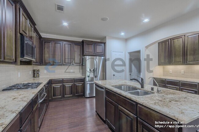 Building Photo - 27115 Downing Park Blvd