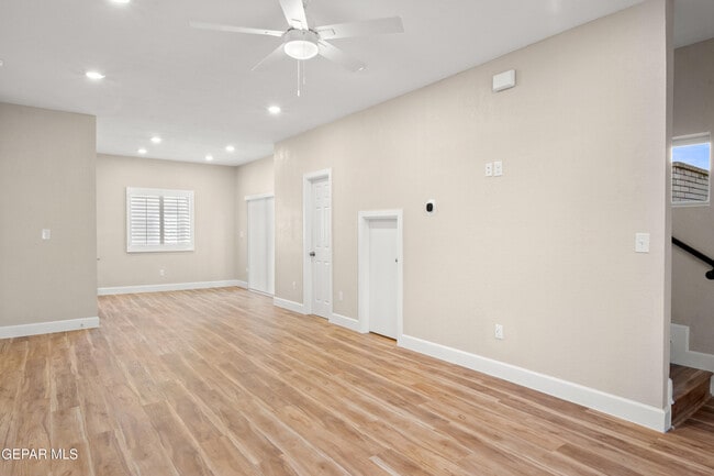 Building Photo - 6305 Palo Verde Pl