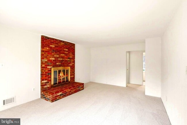 Building Photo - 7109 Davis Ct