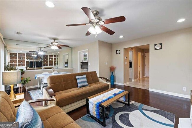 Building Photo - 2674 Farmstead Rd