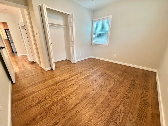 Building Photo - Charming El Segundo Bungalow w/ In-Unit Laundry & Huge Backyard!