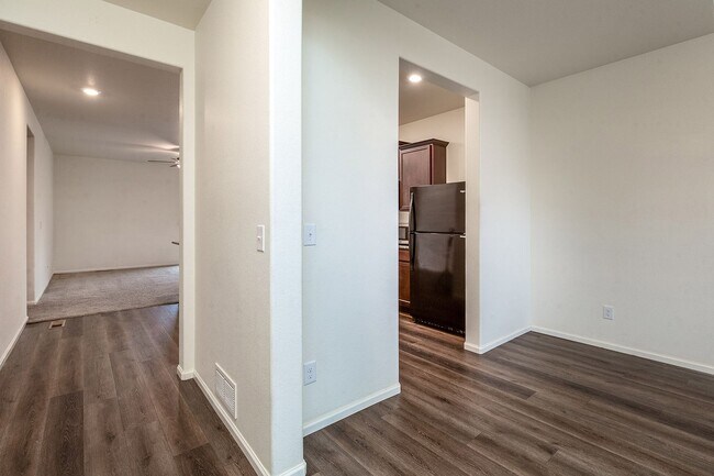 Building Photo - 9764 Chalkstone Ln