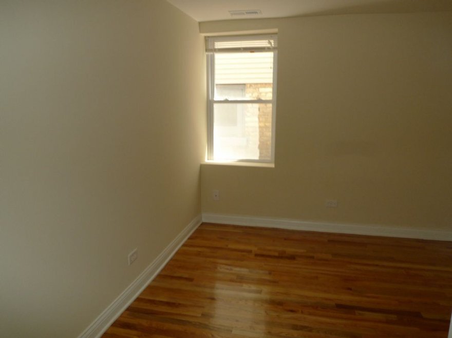 Building Photo - 2519 N Marshfield Ave