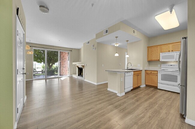 Building Photo - $1,695.00 - $500 OFF First Month Rent -  2...