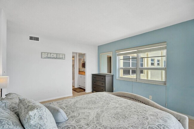 Building Photo - 6000 N Ocean Blvd