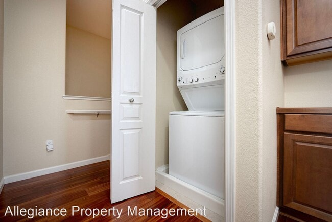 Building Photo - 3 br, 3 bath House - 7910 Walerga Rd Unit 706