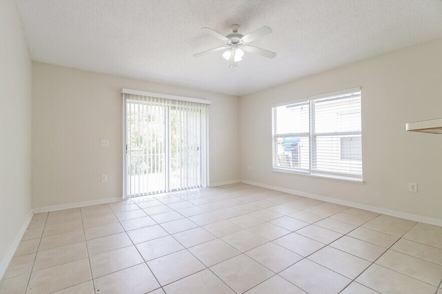 Building Photo - 2945 Elbib Dr