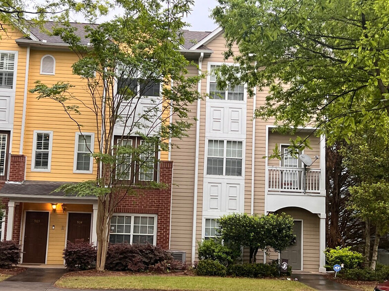 Primary Photo - Room in Townhome on Pryor Rd SW