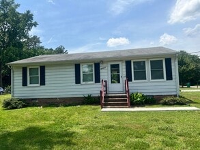 Building Photo - 9442 Shiloh Dr