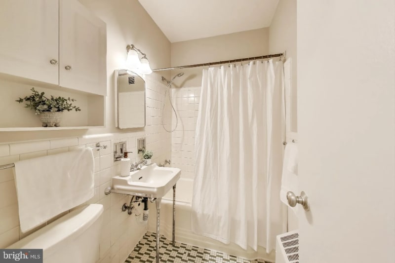 Building Photo - 1711 Massachusetts Ave NW