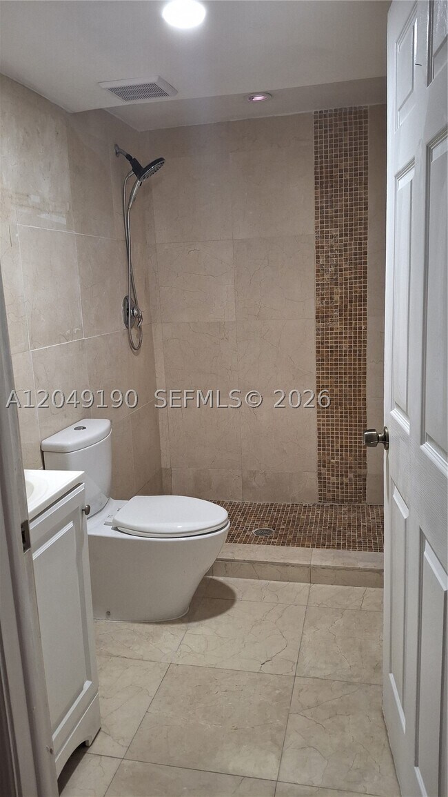 Building Photo - 9255 SW 125th Ave