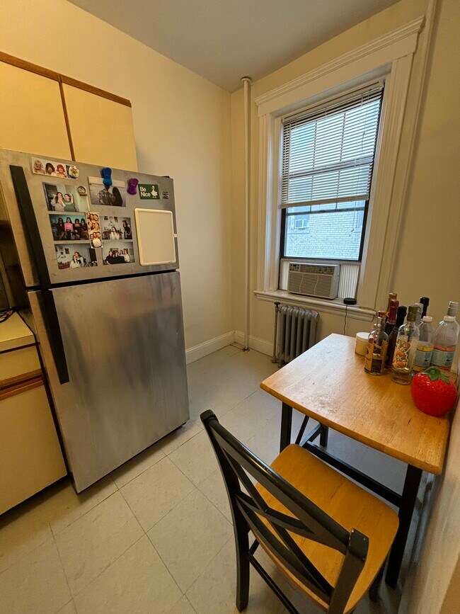 Building Photo - 7 Sutherland Rd