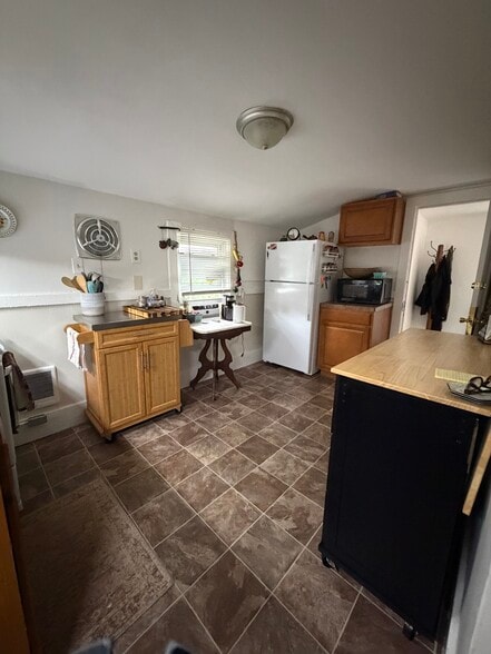 Kitchen - 116 Parce Ave