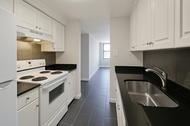 Building Photo - 7510 Hornwood Dr