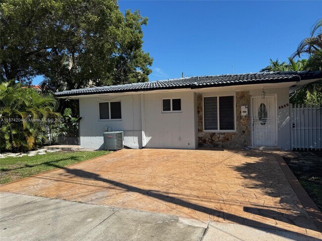 Primary Photo - 3639 SW 12th St