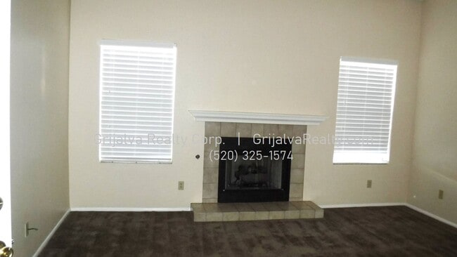 Building Photo - Cute 2 Bedroom, 2 Bath Townhome  (Speedway...