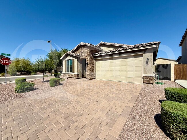 Primary Photo - 35231 N Braeden Dr