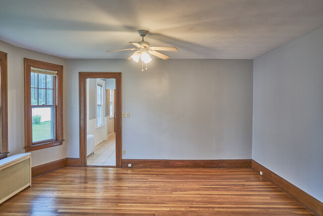 Dining room - 35 Argyle Ave