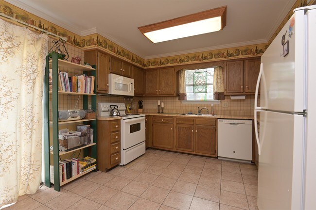Building Photo - 1268 Carriage Park Dr