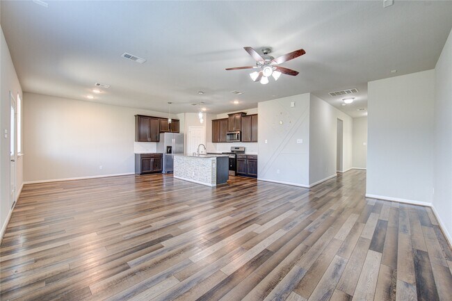 Building Photo - 9826 Copper Ranch Trail