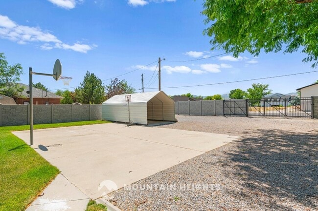 Building Photo - 710 E 12500 S