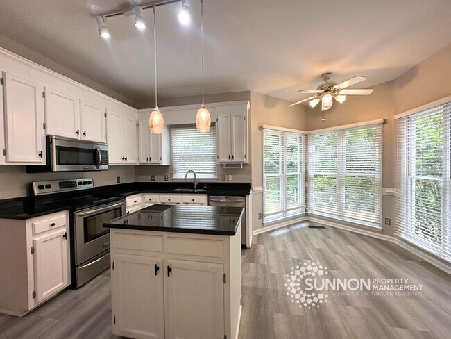 Building Photo - Spacious 4-Bedroom Home in Davis LakeSpacious 4-Bedroom Home in Davis