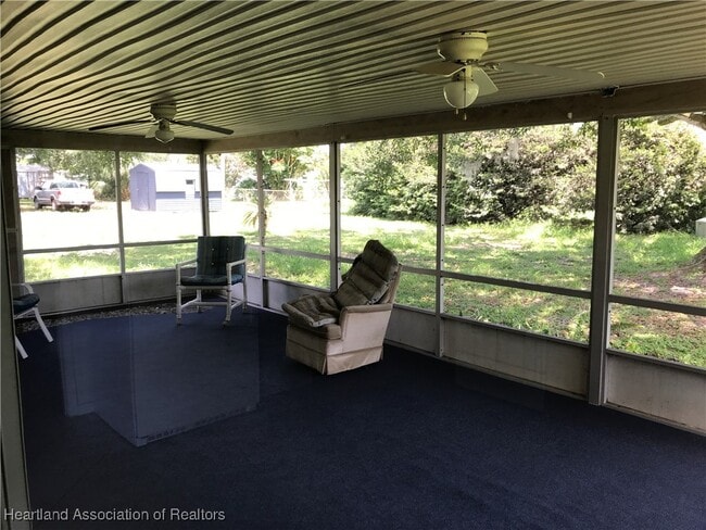 Building Photo - 2728 Queenswood Dr