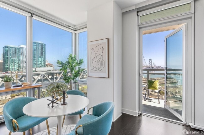 Building Photo - 501 Beale St