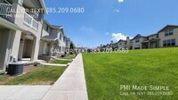 Building Photo - Modern Townhome | LVP | Office/Entertainment