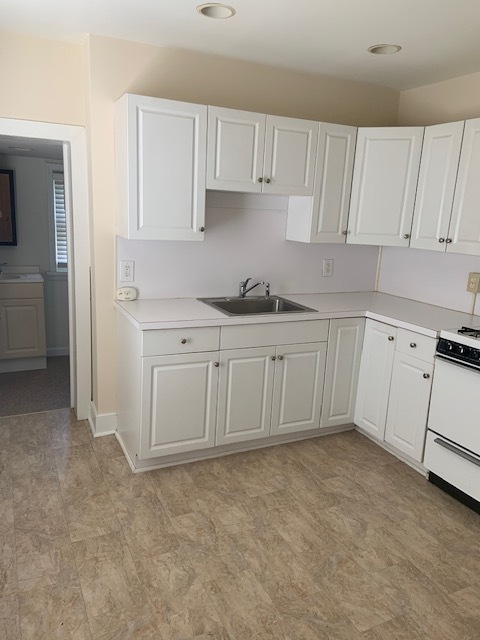 Kitchen - 228 W Barnard St