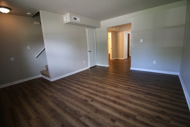 Building Photo - 119 Bob Lane