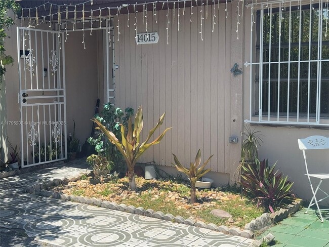 Primary Photo - 14015 SW 55th St