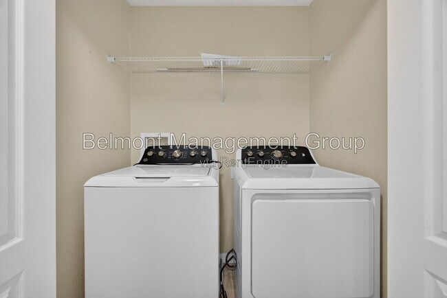 Building Photo - 10709 Savannah Landing Cir