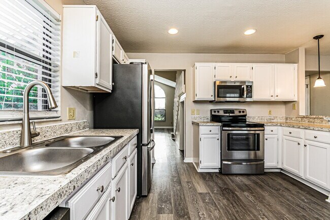 Building Photo - 2002 Kinder Ct