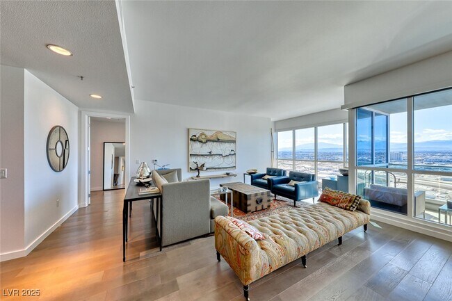 Building Photo - 4525 Dean Martin Dr