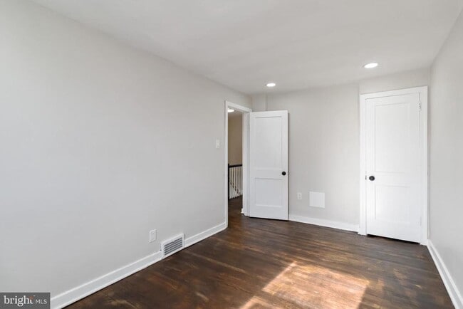 Building Photo - 7836 Fayette St