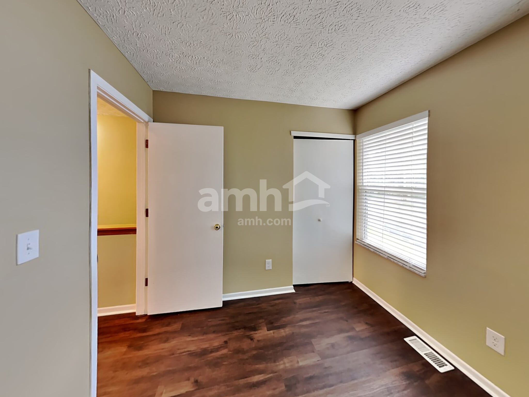 Building Photo - 3019 Olson Pl