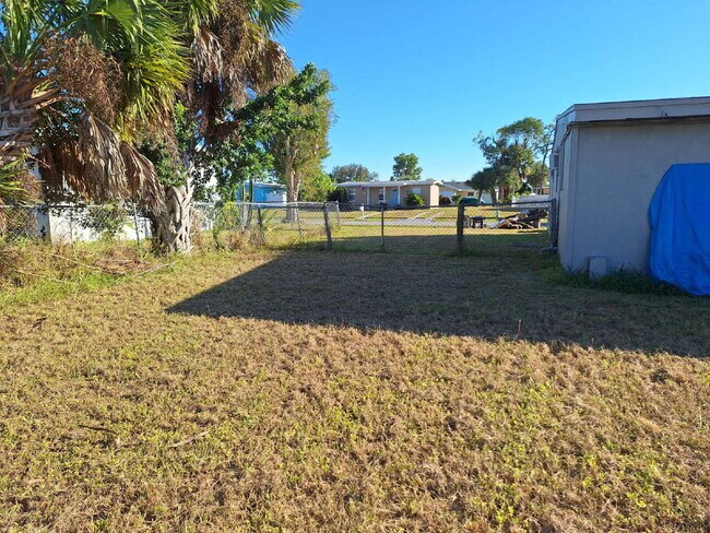 Building Photo - 3/2 Single Family Home available in Pt Charlotte