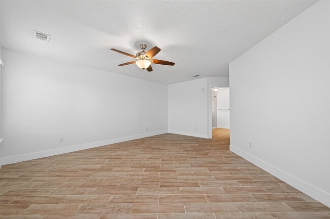 Building Photo - 18822 Yaupon Trail