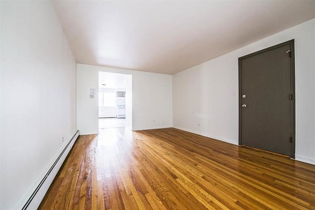 Building Photo - 14113 S Tracy Ave