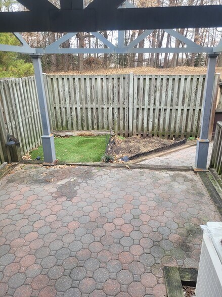 Building Photo - 1252 Castine Ct