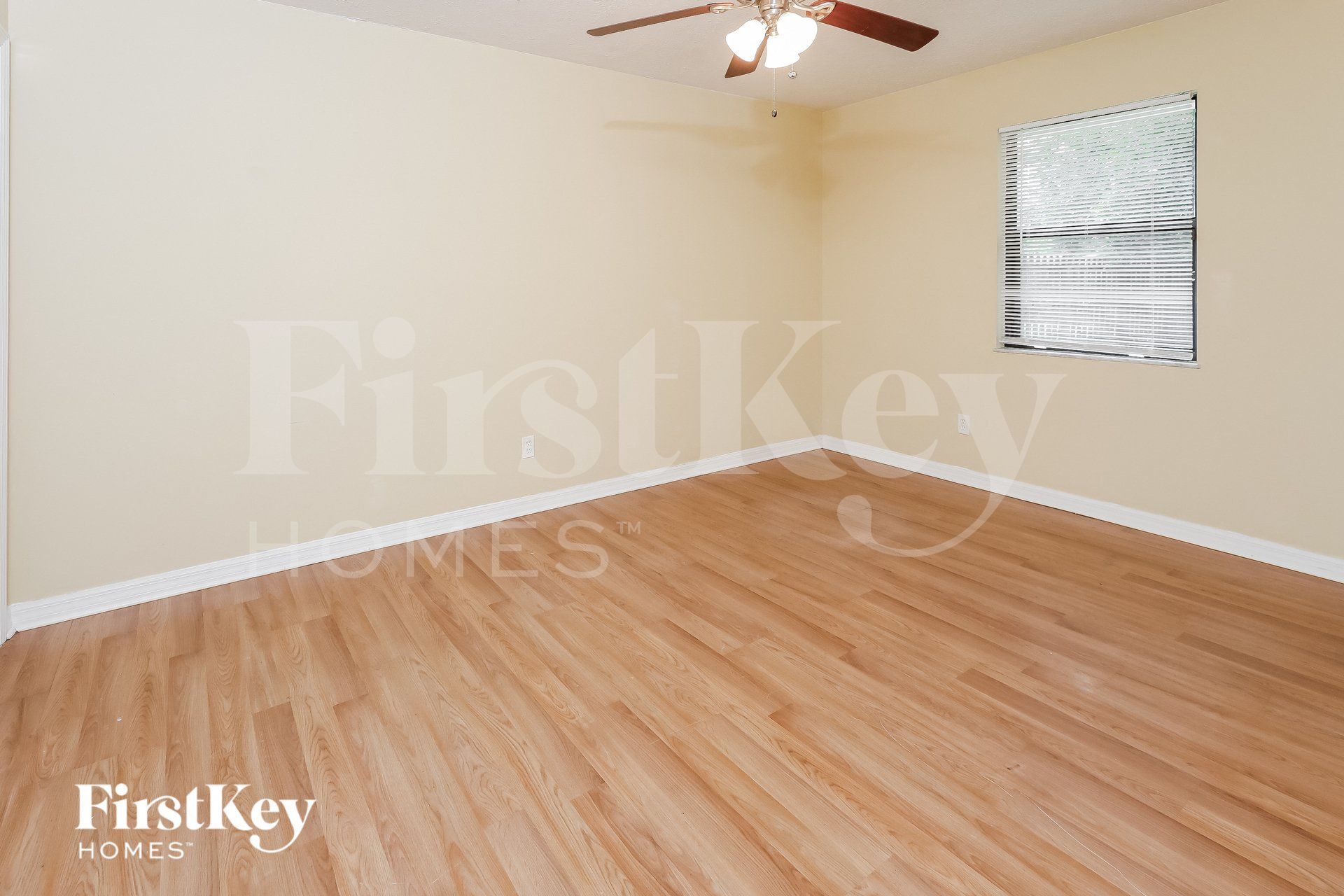 Building Photo - 2078 SW Idaho Ln